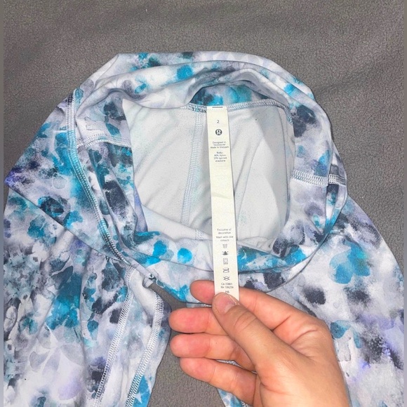 Lululemon Biker shorts - Picture 2 of 4